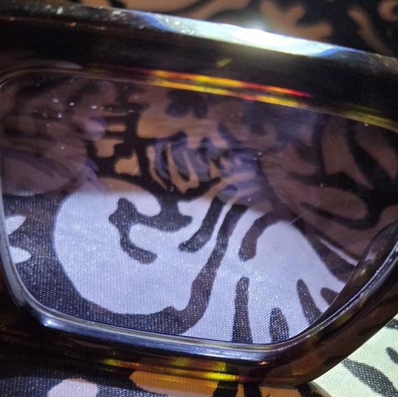 Prada Tortoiseshell Sunglasses SPR 23y-f 2au-05 - Picture 14 of 16